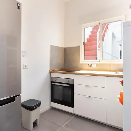 Appartement Home2book Lovely Carretas House, Center *