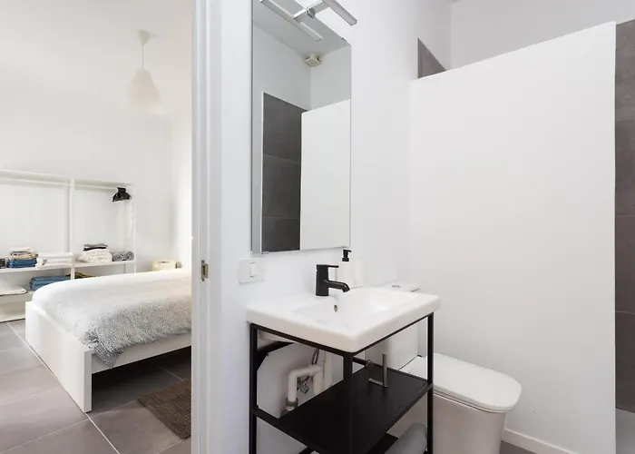 Home2book Lovely Carretas House, Center *