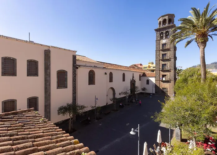 Home2book Lovely Carretas House, Center